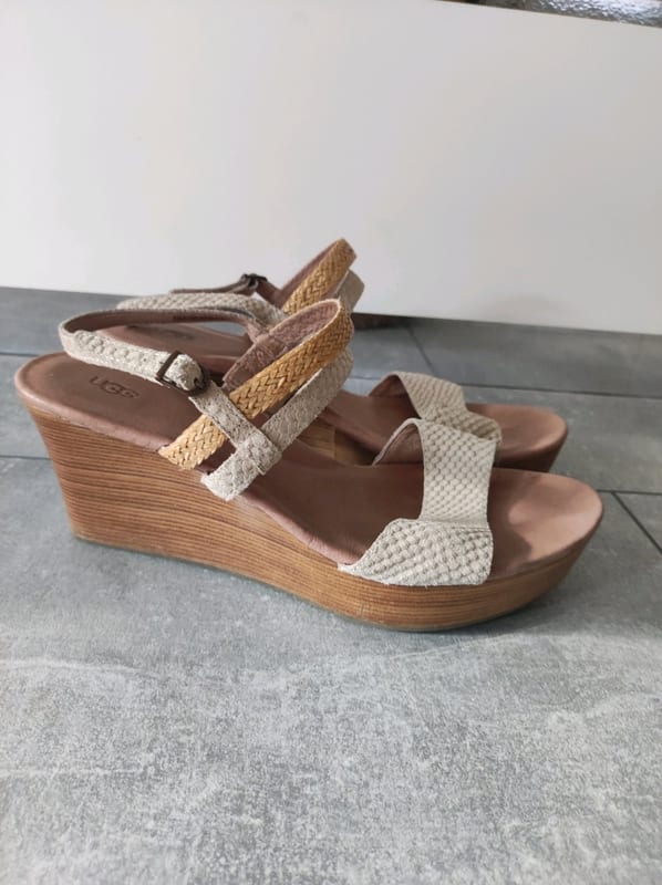 UGG Damen Keilsandalen Gr. 42 – Beige – Bild 3 von 8
