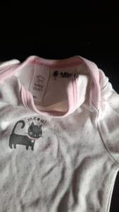 Baby Süßer Langarmbody mit Katzen-Motiv Gr.80 – Weiß/Rosa – Bild 2 von 3