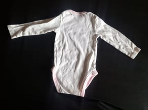 Baby Süßer Langarmbody mit Katzen-Motiv Gr.80 – Weiß/Rosa – Bild 3 von 3