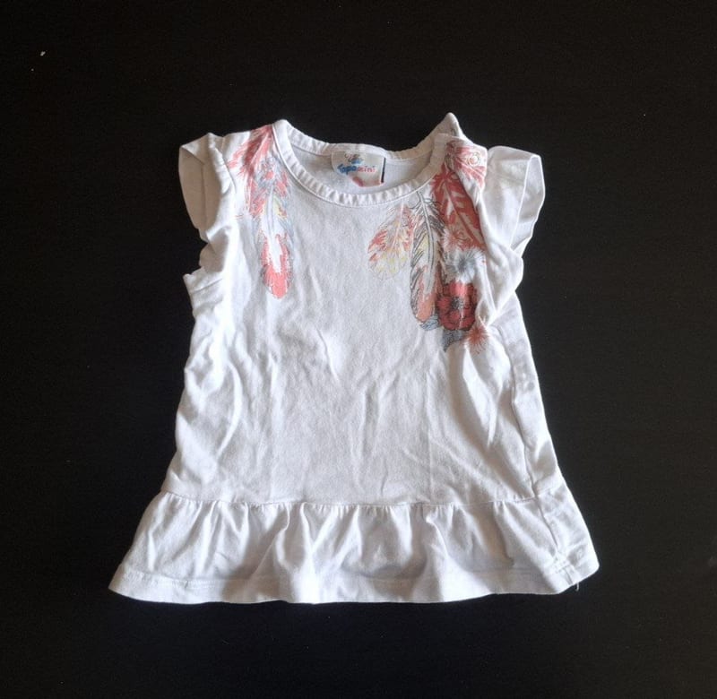 Süßes Kinder T-Shirt mit Federmotiv Gr. 74 – Weiß/Bunt