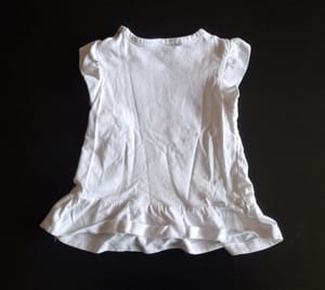 Süßes Kinder T-Shirt mit Federmotiv Gr. 74 – Weiß/Bunt – Bild 2 von 2
