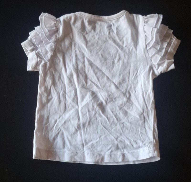 Mädchen Verspieltes T-Shirt mit Schmetterlings-Muster & Rüschenärmeln Gr.86 – Weiß/Bunt – Bild 3 von 3