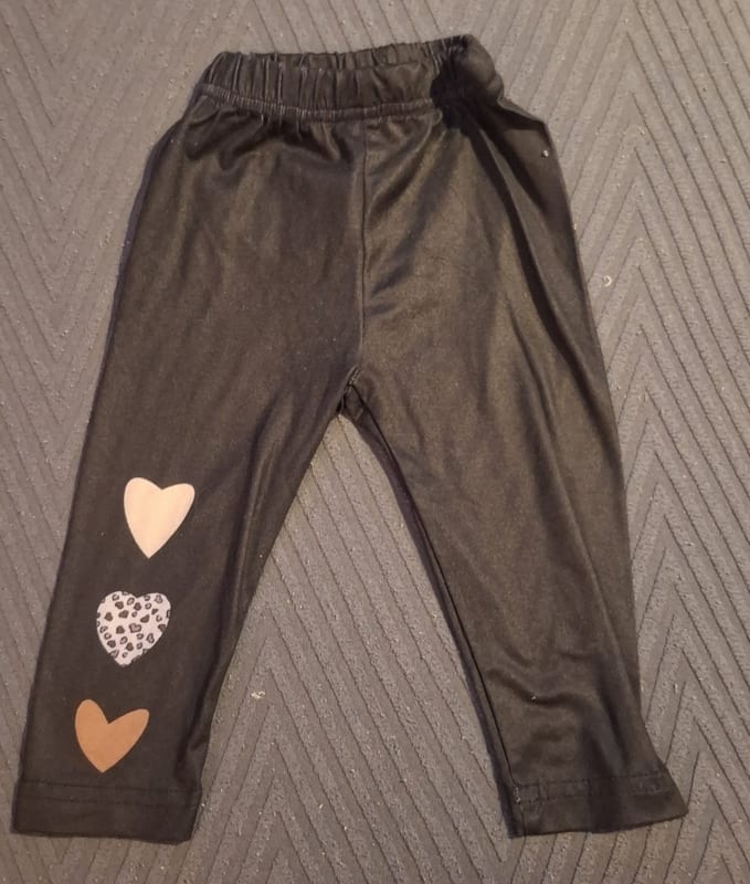 4er Set Kinderhosen Gr. 6 bis 9 Monate (68 bis 74) – Bunt – Bild 4 von 5