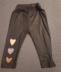 4er Set Kinderhosen Gr. 6 bis 9 Monate (68 bis 74) – Bunt – Bild 4 von 5