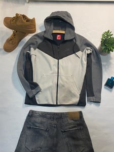 Herren Nike Kapuzenjacke Grau Weiß Streetwear Gr M – Weiß/Grau/Schwarz