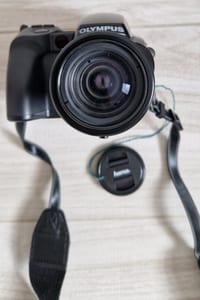 Olympus iS-1000 Kompaktkamera mit Tasche und Anleitung – Bild 3 von 6