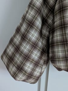Damen kuschelige Karo Jacke mit Ballonärmeln und Stehkragen / 38 & 40 ungetragen – Größe L – Braun-Beige kariert – Bild 7 von 12
