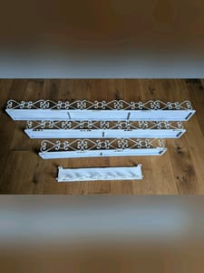 Wandregal aus Metall mit Ornament, weiß shabby – 4 Stück