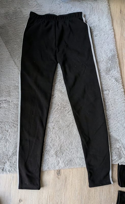 Damen Schwarze Leggings mit silbernen Seitenstreifen – Größe L/XL – Bild 2 von 6