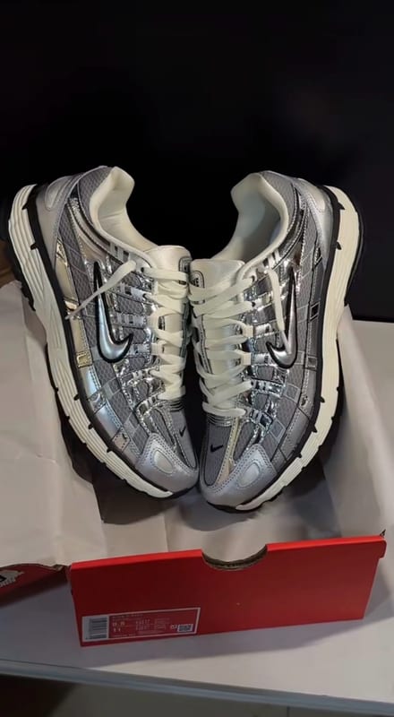 Nike Herren P-6000 – Größe 40 – Silber/Grau – Bild 4 von 4
