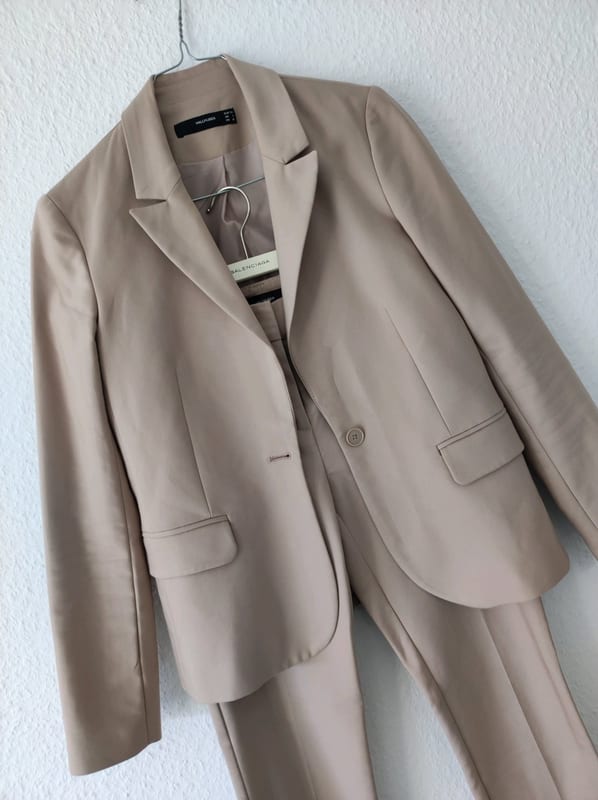 Damen Hosenanzug in Beige – Blazer und Hose – Größe 34 – Bild 2 von 7