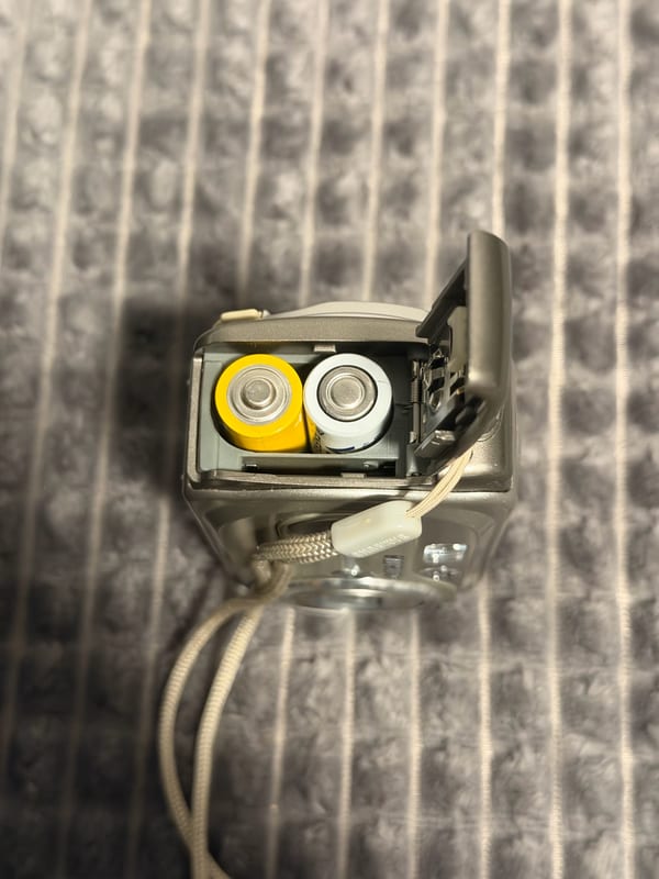 Digitalkamera Digimax A6 mit Tasche und Trageband – Bild 7 von 11