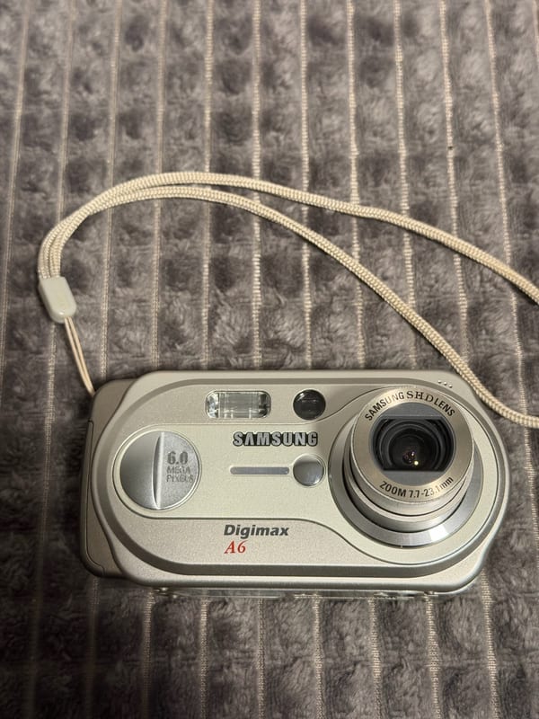 Digitalkamera Digimax A6 mit Tasche und Trageband – Bild 10 von 11