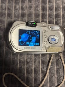 Digitalkamera Digimax A6 mit Tasche und Trageband – Bild 8 von 11