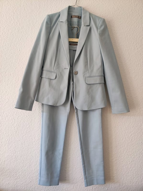 Damen Hosenanzug in Hellblau – Blazer und Stoffhose – Größe 34