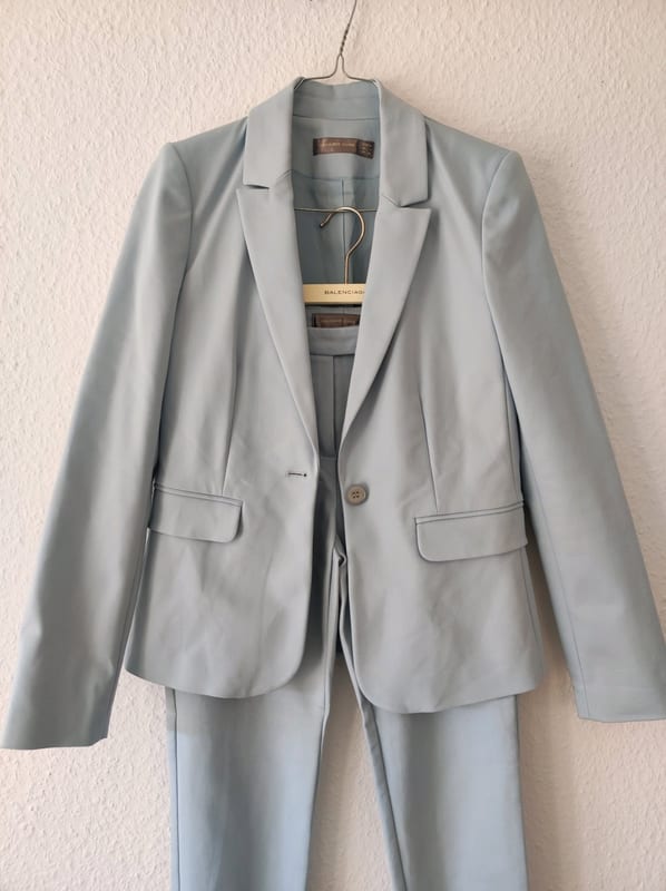 Damen Hosenanzug in Hellblau – Blazer und Stoffhose – Größe 34 – Bild 2 von 8