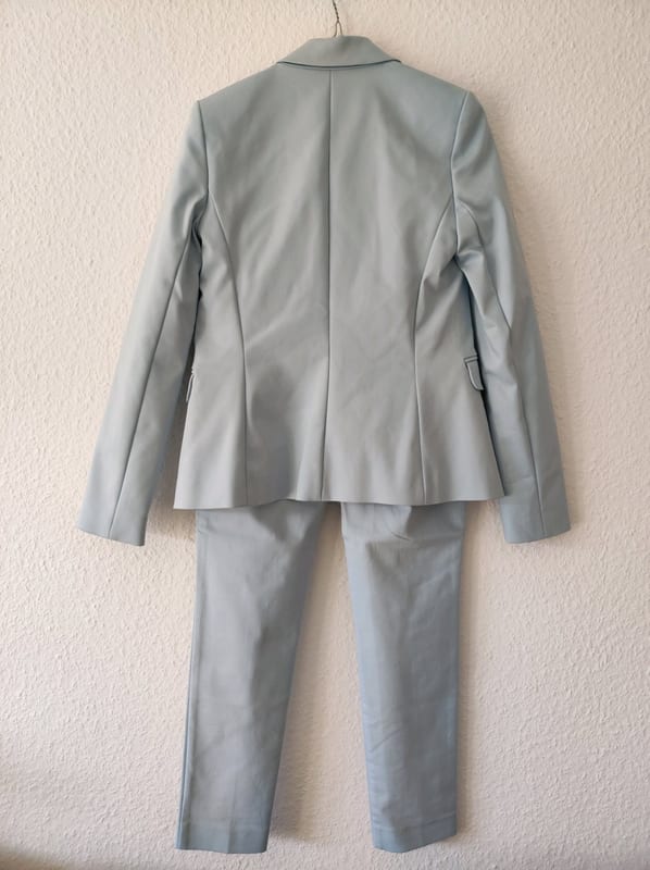 Damen Hosenanzug in Hellblau – Blazer und Stoffhose – Größe 34 – Bild 4 von 8