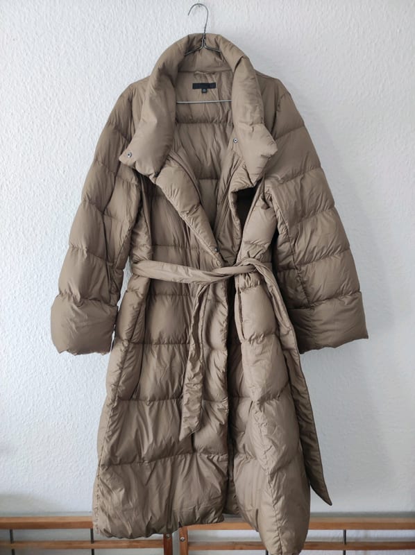Damen Lange Daunenjacke mit Bindegürtel – Beige – Größe XXL – Bild 3 von 9