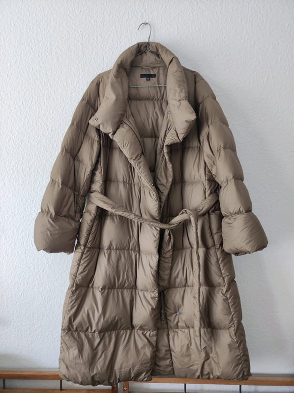 Damen Lange Daunenjacke mit Bindegürtel – Beige – Größe XXL – Bild 9 von 9