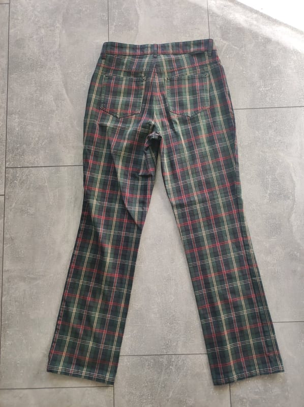 Damen Karierte Hose mit Rot-Grün-Muster, Five-Pocket-Schnitt – Bild 5 von 6