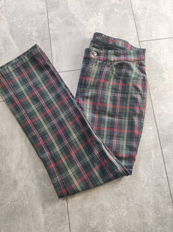Damen Karierte Hose mit Rot-Grün-Muster, Five-Pocket-Schnitt – Bild 6 von 6