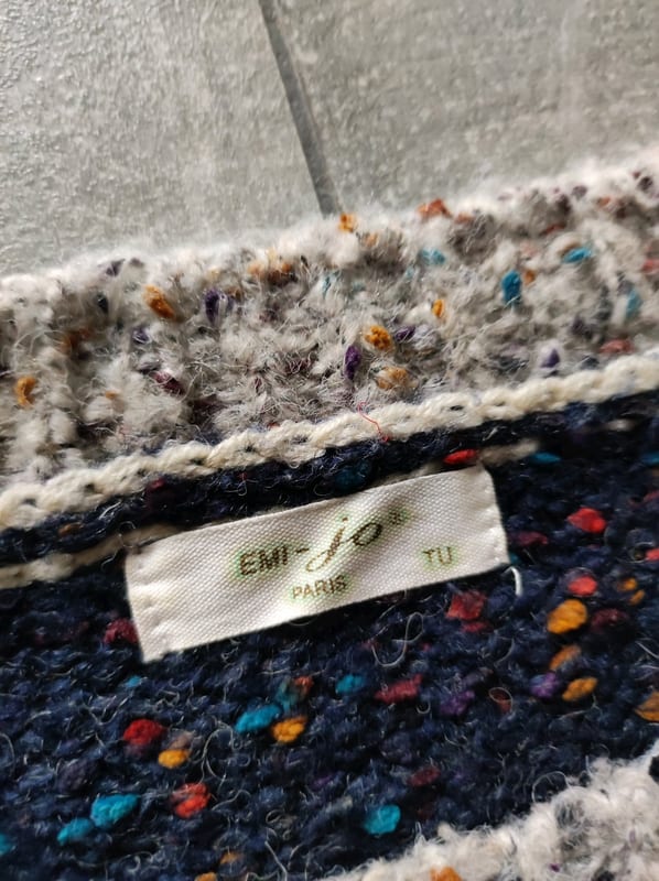 Damen Gestreifter Strickpullover mit Rundhals in Marine, Rot und Beige – Größe M – Bild 3 von 7