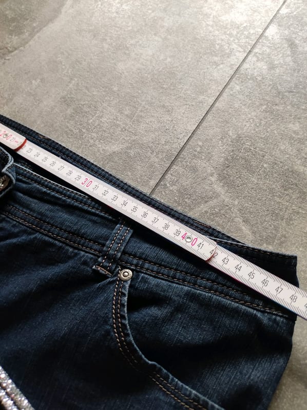 Damen Dunkelblaue Jeans – Straight Fit – Größe 46 – Bild 3 von 8