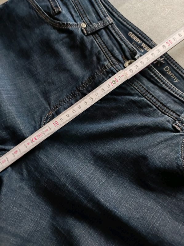 Damen Dunkelblaue Jeans – Straight Fit – Größe 46 – Bild 4 von 8