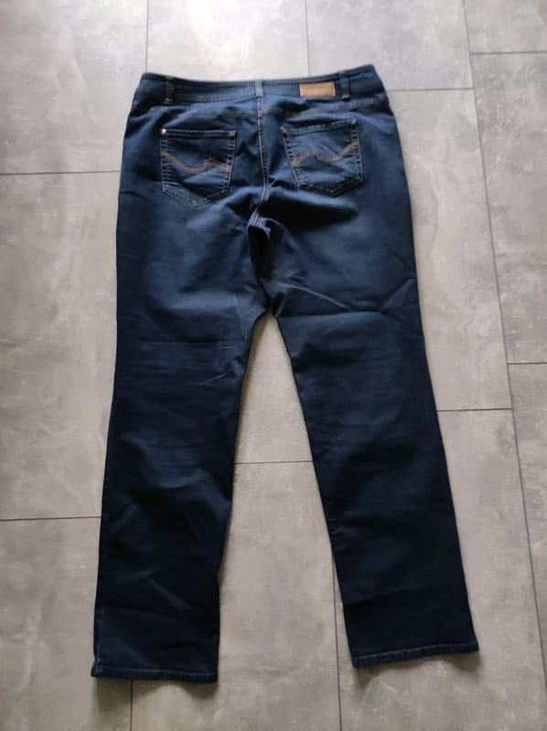 Damen Dunkelblaue Jeans – Straight Fit – Größe 46 – Bild 6 von 8