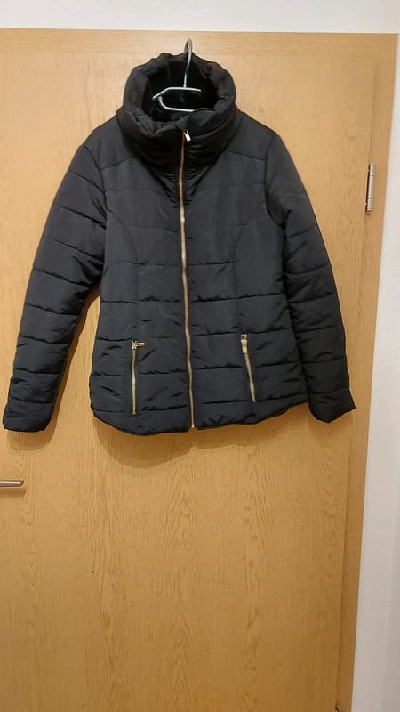 Damen Schwarze gesteppte Winterjacke mit Stehkragen – Größe L/XL