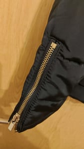 Damen Schwarze gesteppte Winterjacke mit Stehkragen – Größe L/XL – Bild 3 von 4