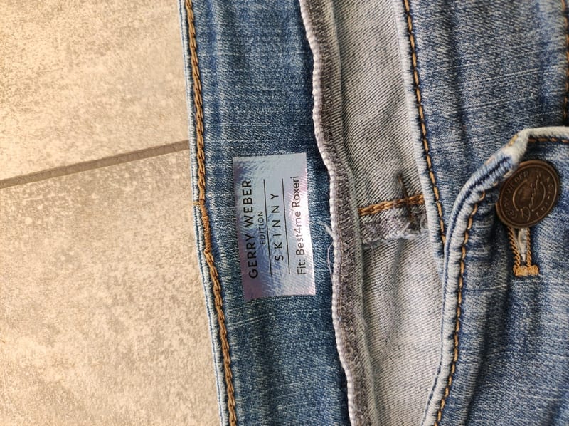 Damen Jeans in Mittelblau, Skinny-Schnitt – Größe 46 – Bild 2 von 7