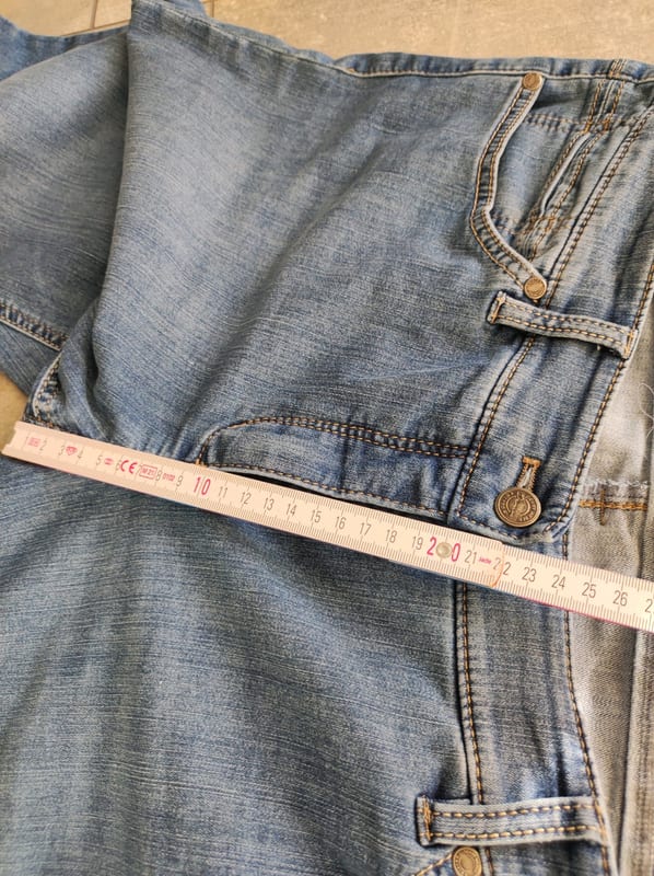 Damen Jeans in Mittelblau, Skinny-Schnitt – Größe 46 – Bild 7 von 7