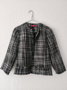 Damen-Blazer mit Bouclé-Struktur und Fransensaum, schwarz-weiß – Größe 36