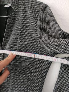 Damen Strukturierter Blazer mit Knöpfen, Schwarz-Grau meliert – Größe 40 – Bild 5 von 6