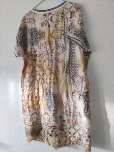 Damen Kleid mit buntem Blumen- und Ornamentdruck, kurzarm – Größe L/XL – Creme-Bunt – Bild 3 von 6