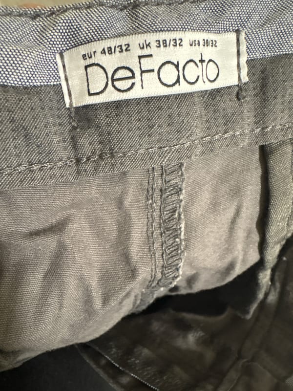 Graue Herren-Chinohose, Regular Fit – Größe 48 – Bild 4 von 4