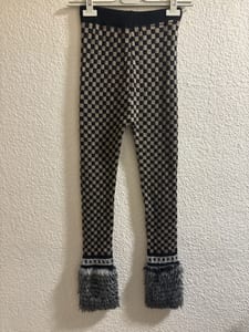 Damen Strickleggings mit Schachbrettmuster und Fellbündchen – Größe XS/S – Schwarz-Beige