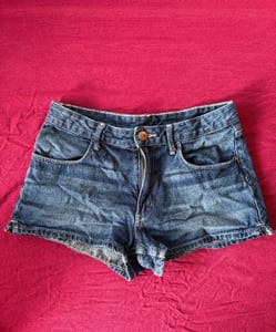 Mädchen Jeansshorts, dunkelblau, verwaschen – Größe 158
