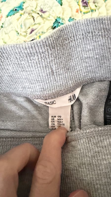 Mädchen Graue Sporthose mit seitlichen Streifen – Größe 170 – Bild 2 von 2