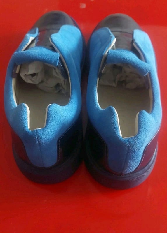 Girotti Damen Slipper Wildleder blau/schwarz Lackoptik Schlupf EU 39 – Größe 39 – Bild 4 von 4