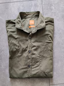 Olivgrünes Herrenhemd, langarm, Slim Fit – Größe M