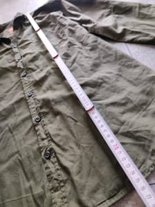 Olivgrünes Herrenhemd, langarm, Slim Fit – Größe M – Bild 5 von 9