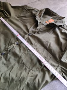 Olivgrünes Herrenhemd, langarm, Slim Fit – Größe M – Bild 6 von 9