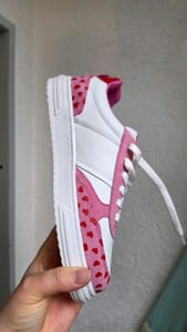 Tamaris Damen Sneaker mit Herzen Love Edition – Größe 40 – Weiß/Rot/Rosa – Bild 3 von 5