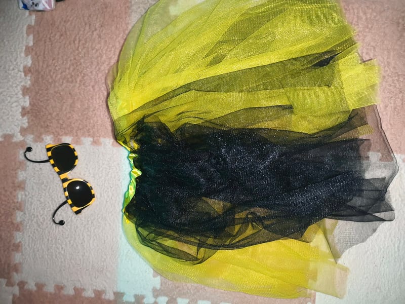 Damen Bienen-Kostüm Tutu mit Sonnenbrille – Gelb/Schwarz – Größe S