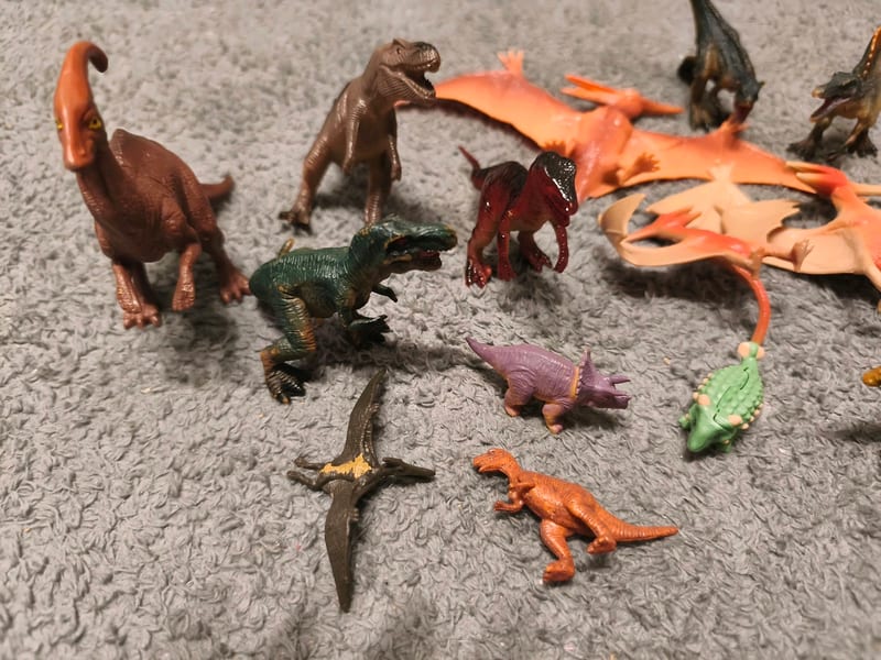 Dinosaurier-Figuren Set – Spielzeug-Dinos – Bild 2 von 8