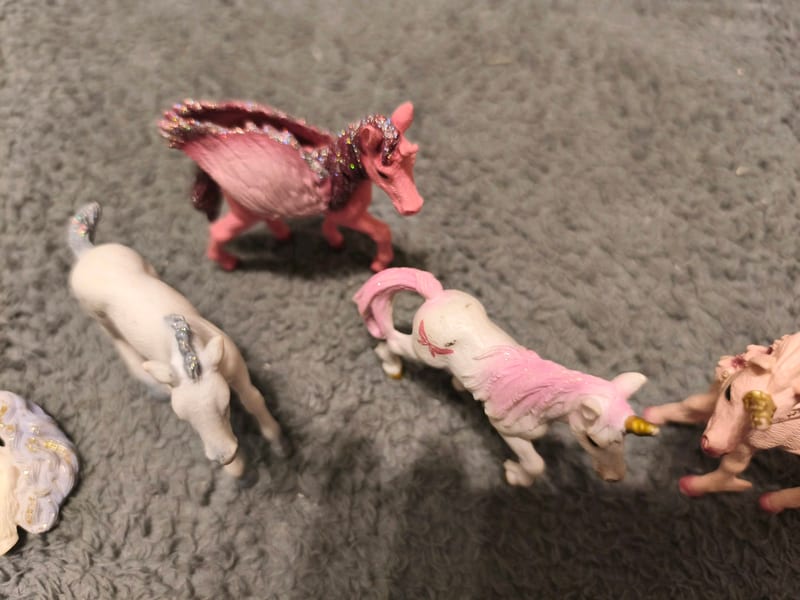 Fabelwesen Figuren Set – Pferde und Einhörner – Bild 4 von 8