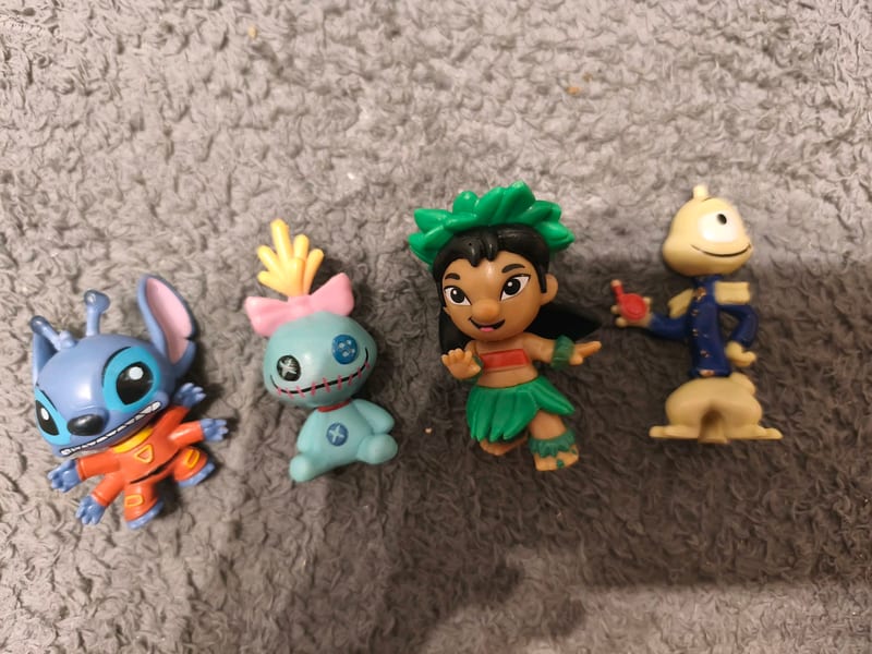 Figuren-Set – Lilo & Stitch Sammelfiguren (4 Stück) – Bild 2 von 7