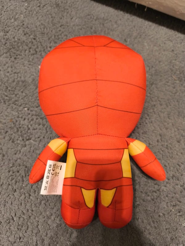 Iron Man Plüschfigur – mit Geräusch Marvel Kuscheltier – Bild 4 von 5